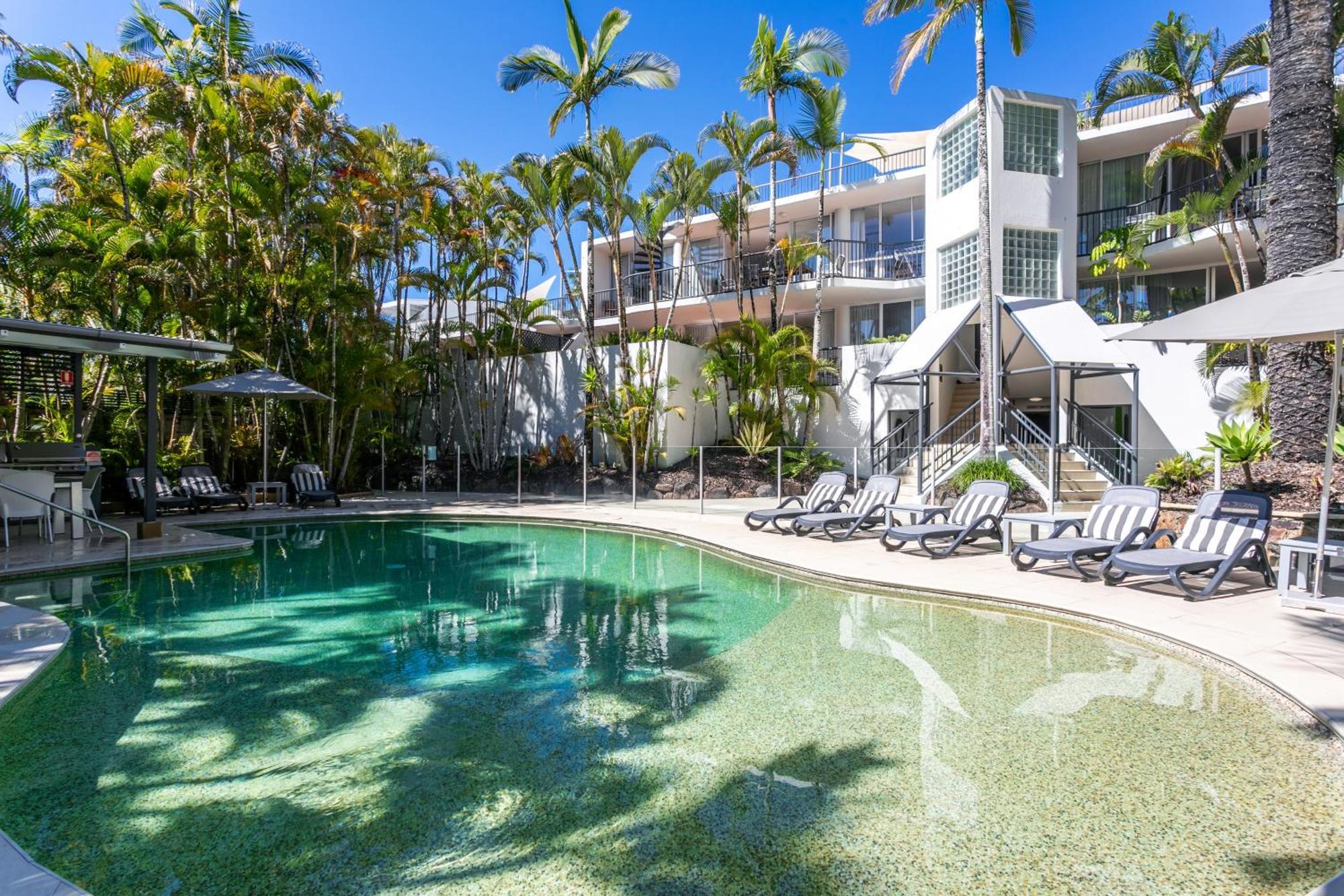 Noosa Tropicana Aparthotel Noosaville Exterior photo